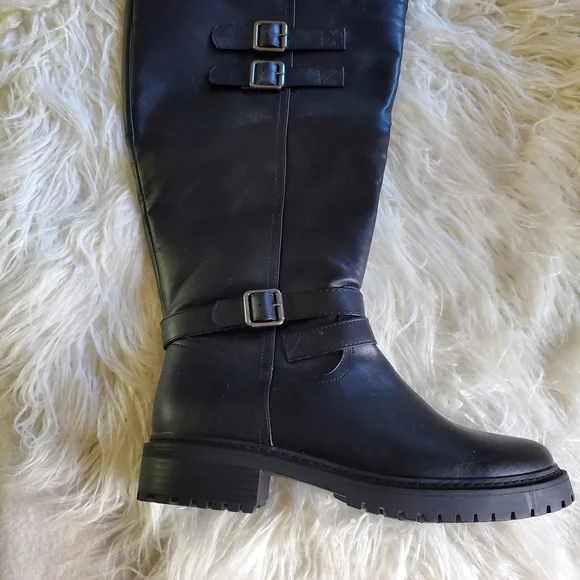 NWOT Women's Boots Size 10 - Picture 2 of 8